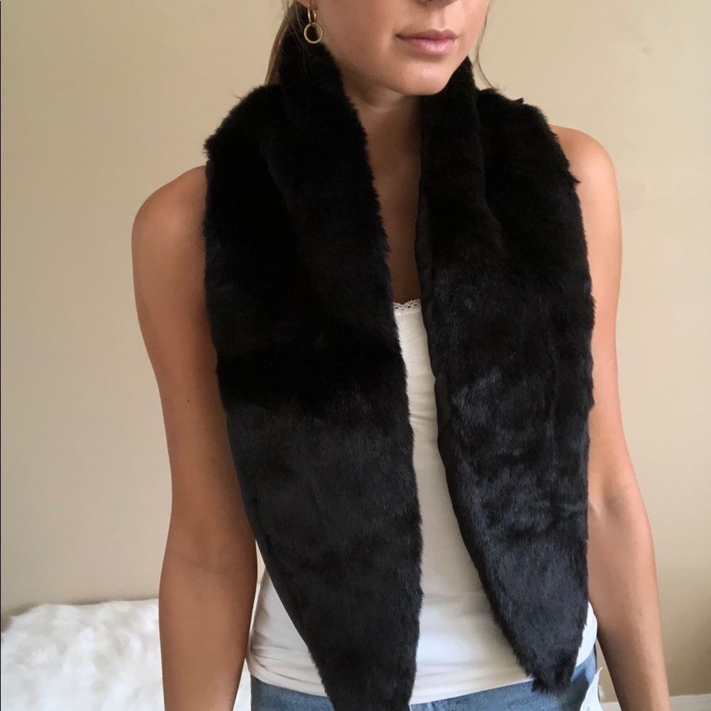 New with tags Michael stars stone fox faux fur scarf/wrap